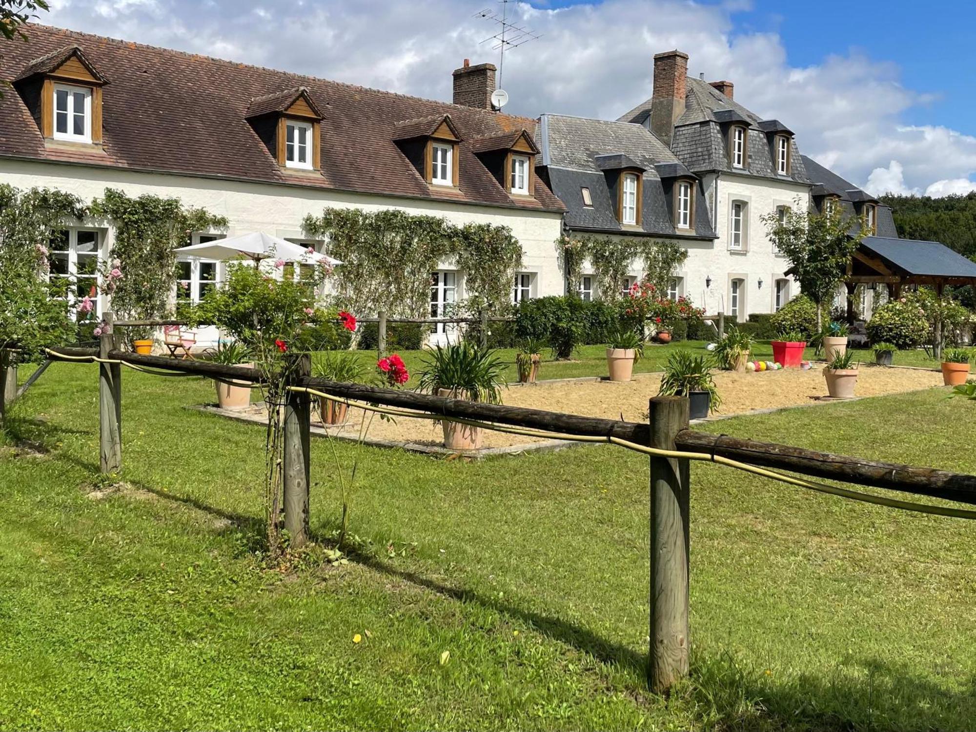 **Suite Familiale Spacieuse Au Coeur De La Foret De Montargis** - Fr-1-590-335 Paucourt Exterior photo